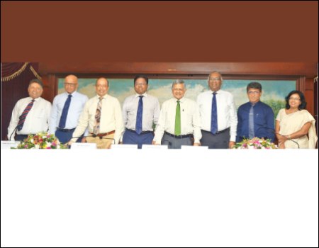 Tea Board Chairman, Niraj De Mel, Chairman Colombo Tea Traders Association Sanjaya Herath, Regional Plantation Companies’ representative Senaka Alawattegama and other officials at the Colombo International Tea Convention launch. Picture by Malan Karunarathne